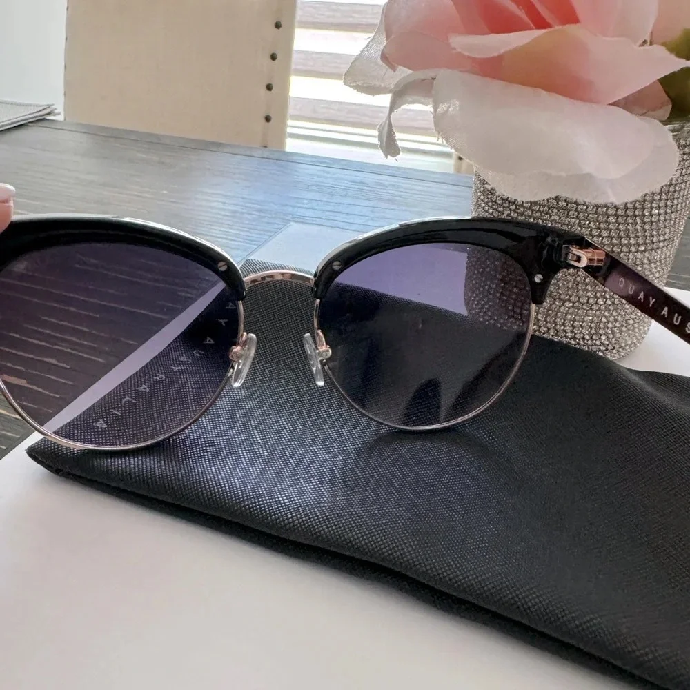 Quay Australia Cherry Black Smoke Cat Eye gold tone Metal Sunglasses - Picture 4 of 6